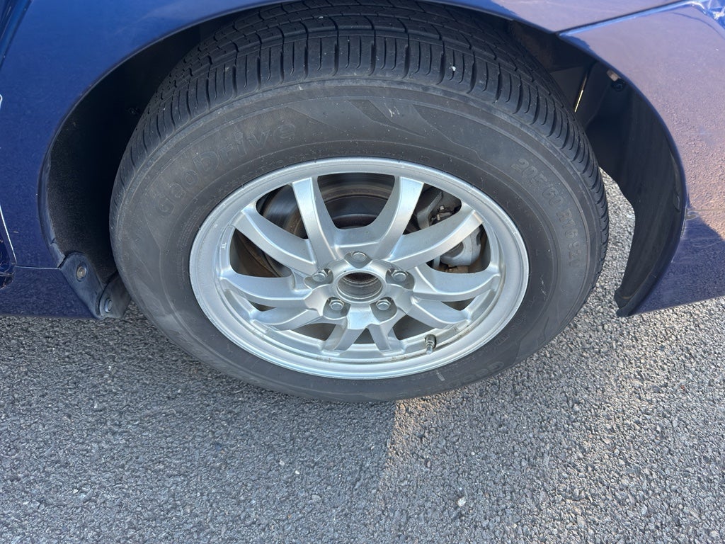 2015 Toyota Prius v Two