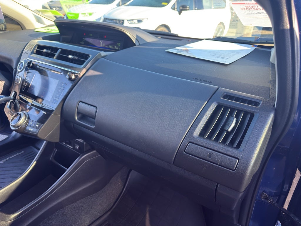 2015 Toyota Prius v Two