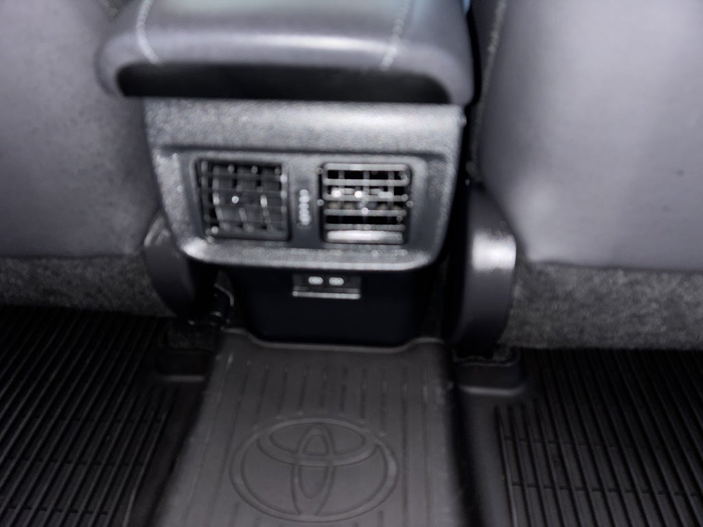 2024 Toyota Venza XLE