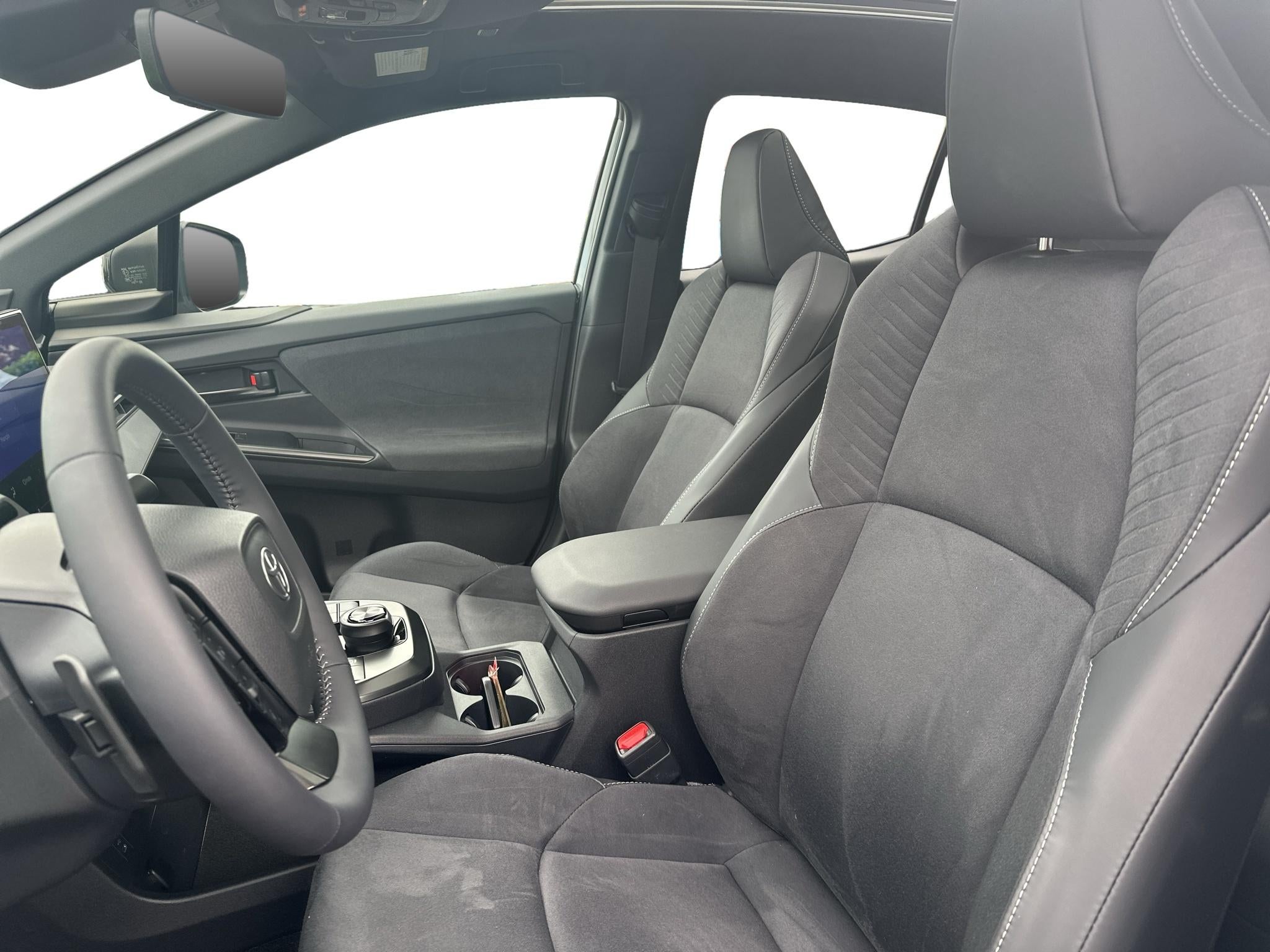 2026 Toyota C-HR XSE