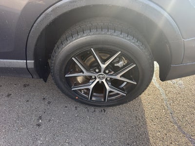 2018 Toyota RAV4 SE