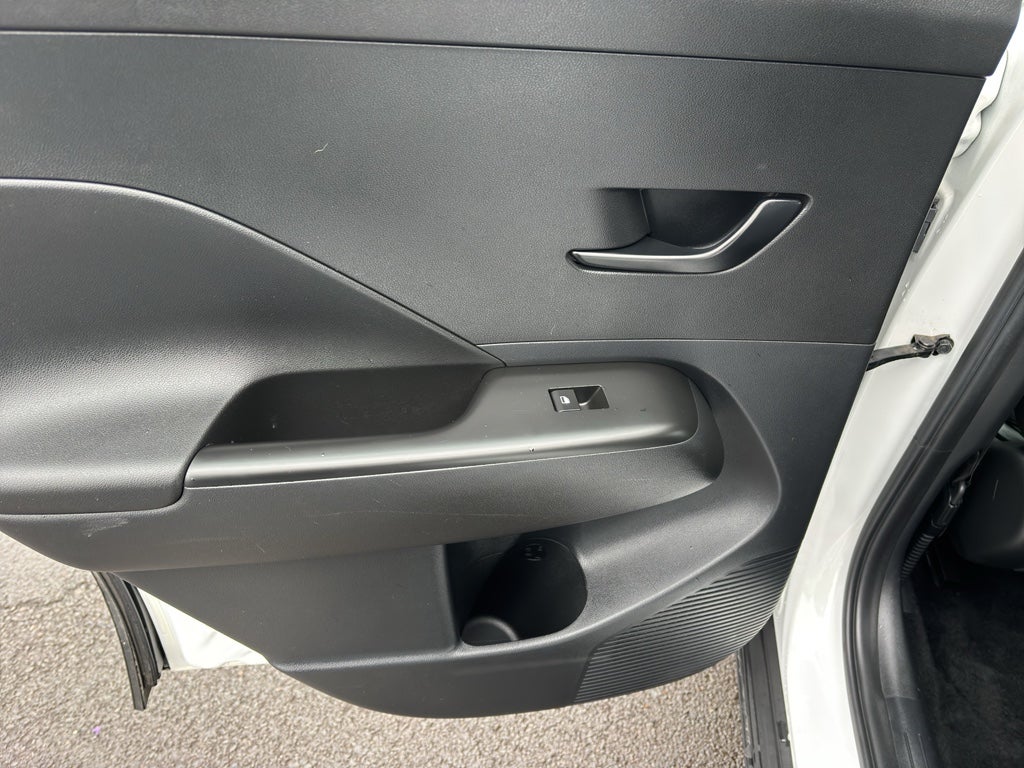 2024 Hyundai Kona SE