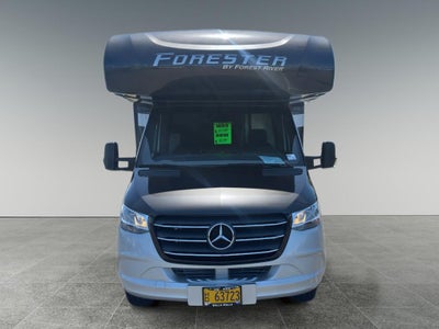 2019 Mercedes-Benz Sprinter 3500/4500 2021 Forest River 2401B RV