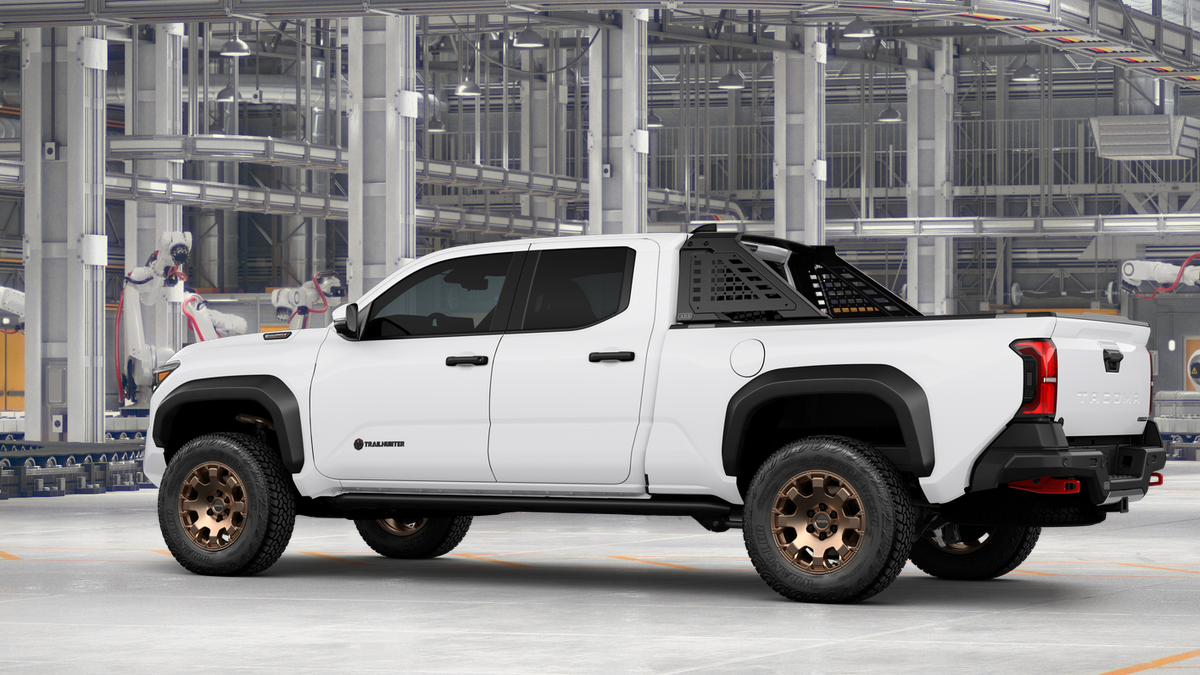 2026 Toyota Tacoma i-FORCE MAX Trailhunter Hybrid