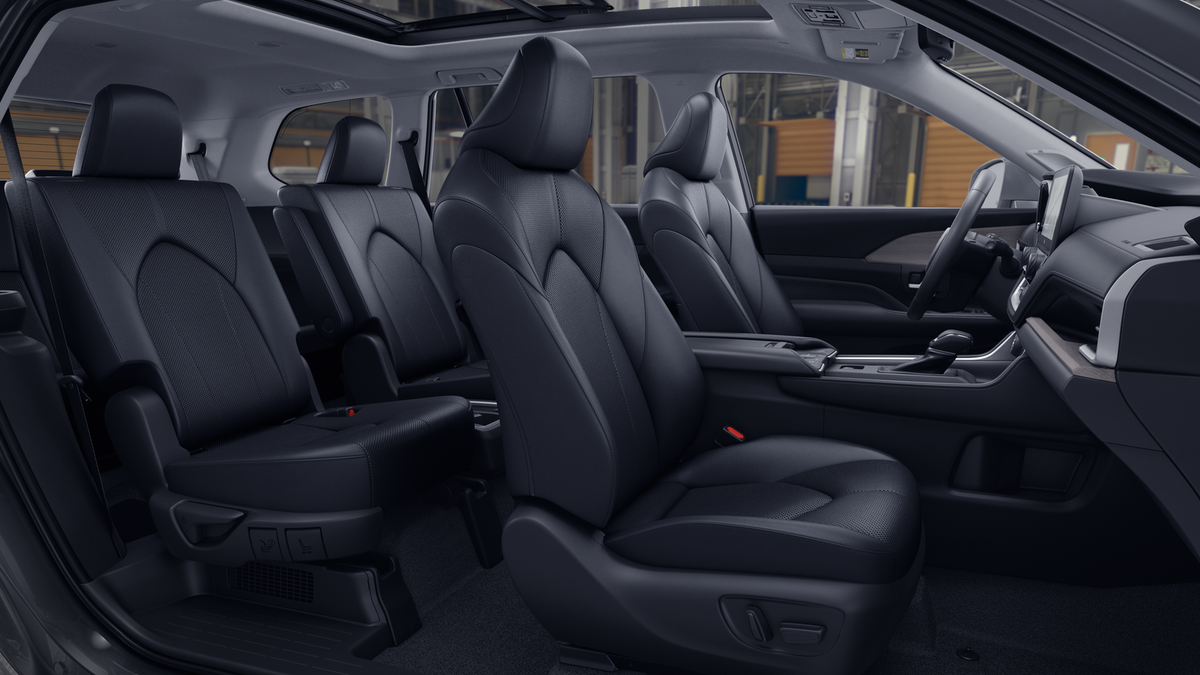 2026 Toyota Grand Highlander Hybrid Base