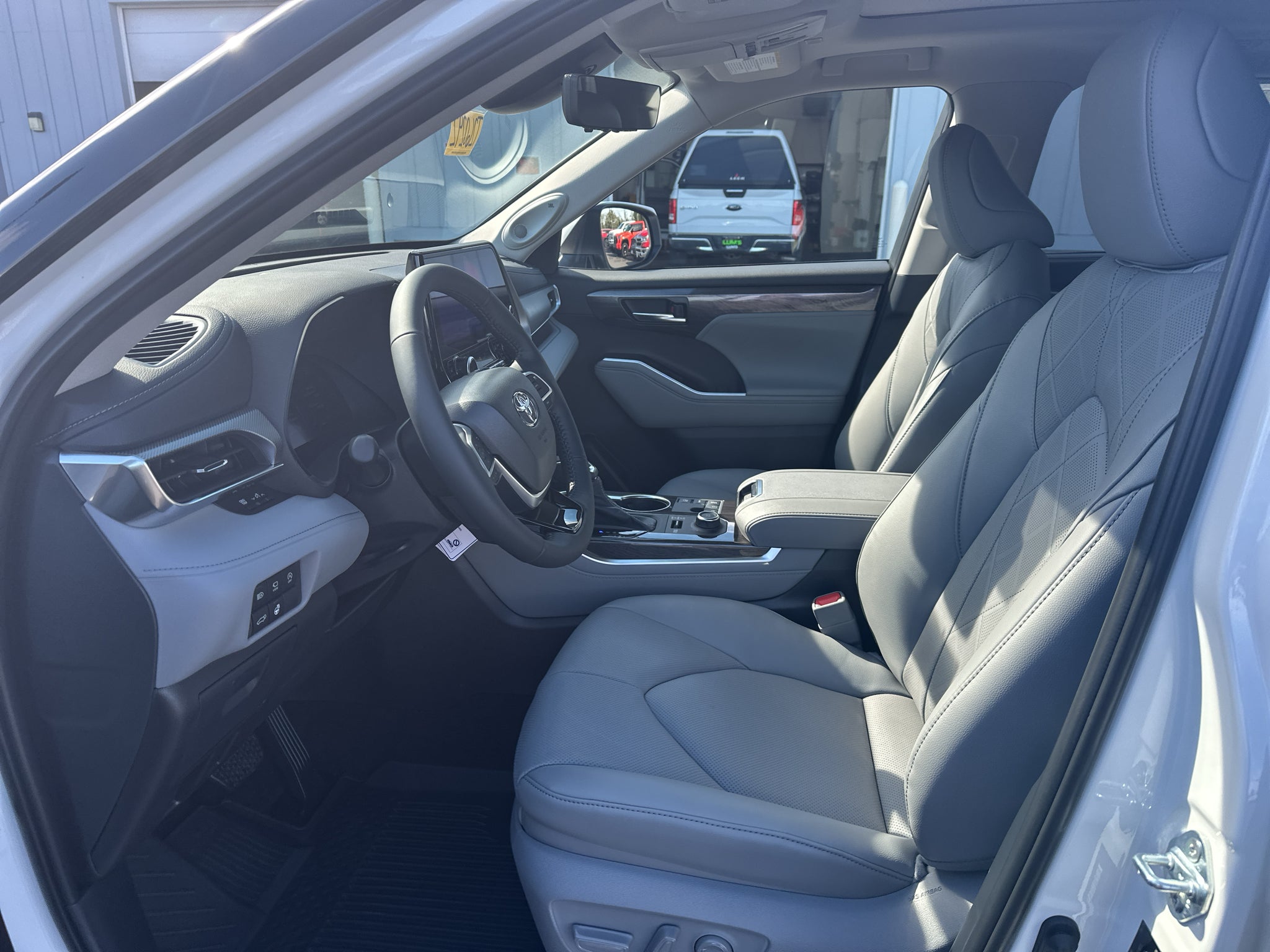 2026 Toyota Highlander Platinum