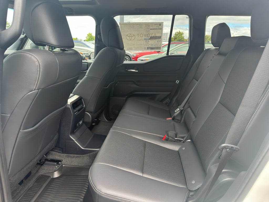 2027 Toyota Land Cruiser 4WD (Natl)
